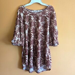 Cure Leaf Print Bell Sleeved Top